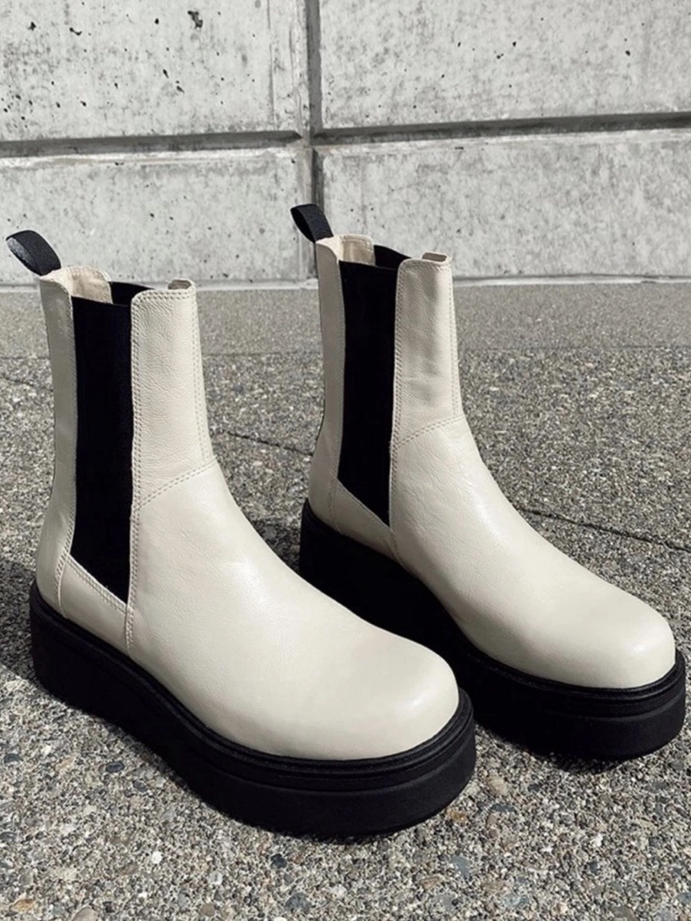 VAGABOND Tara Cream Patent Leather Chelsea Platform Boots US 41 10.5 11 G